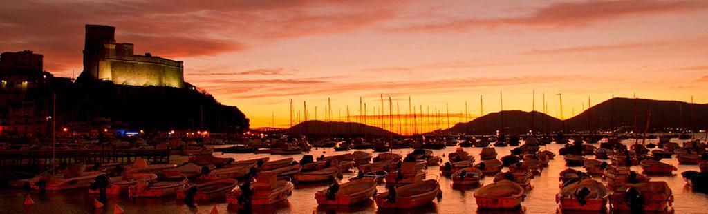 Affittacamere La Baia Di Lerici Ngoại thất bức ảnh