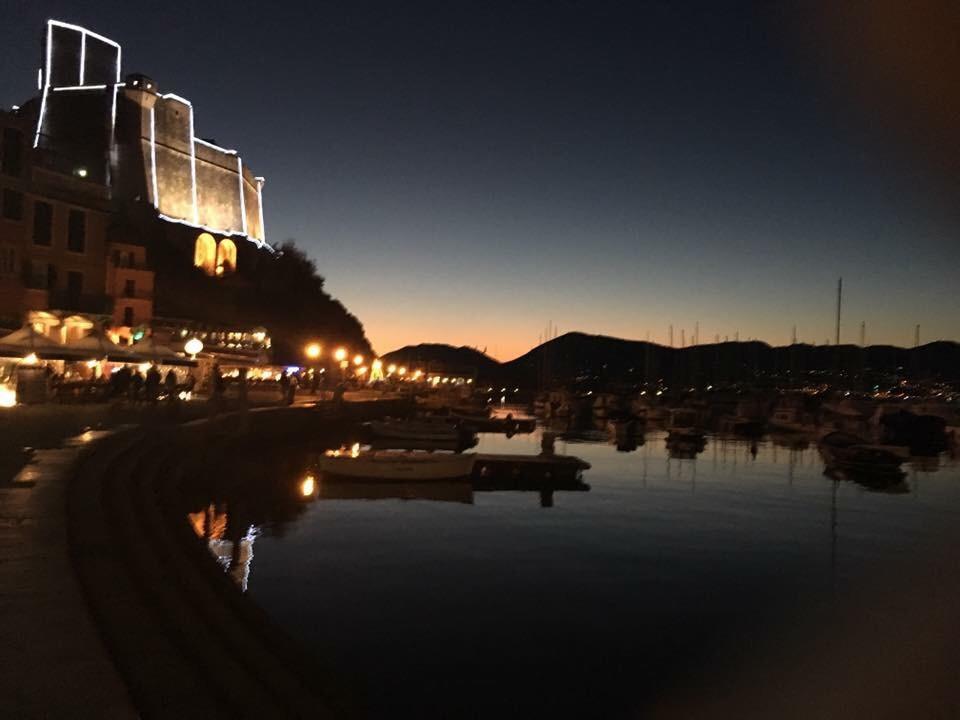 Affittacamere La Baia Di Lerici Ngoại thất bức ảnh