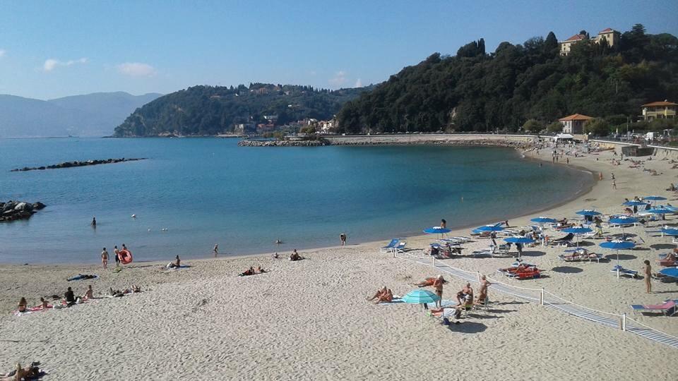 Affittacamere La Baia Di Lerici Ngoại thất bức ảnh