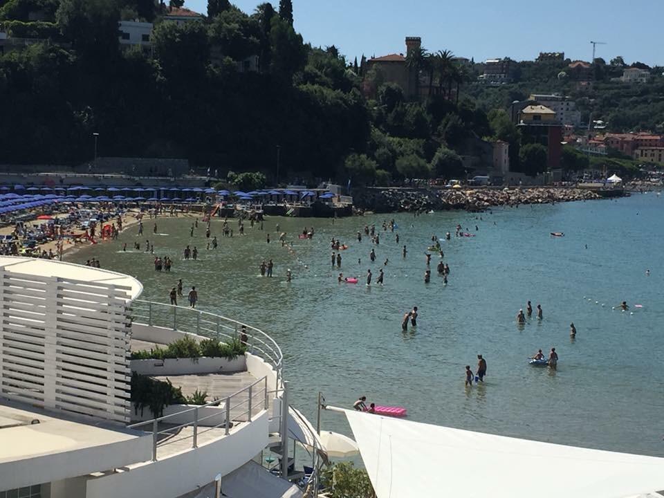 Affittacamere La Baia Di Lerici Ngoại thất bức ảnh